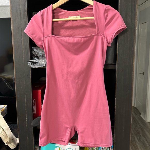 Romper - Picture 2 of 4